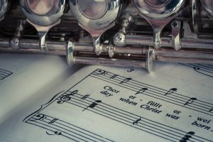 Musik Instrument auf Noten
